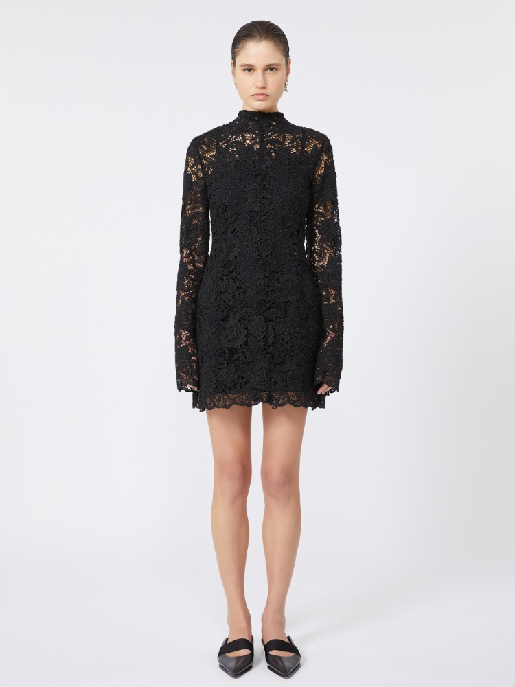 Трикотажное платье