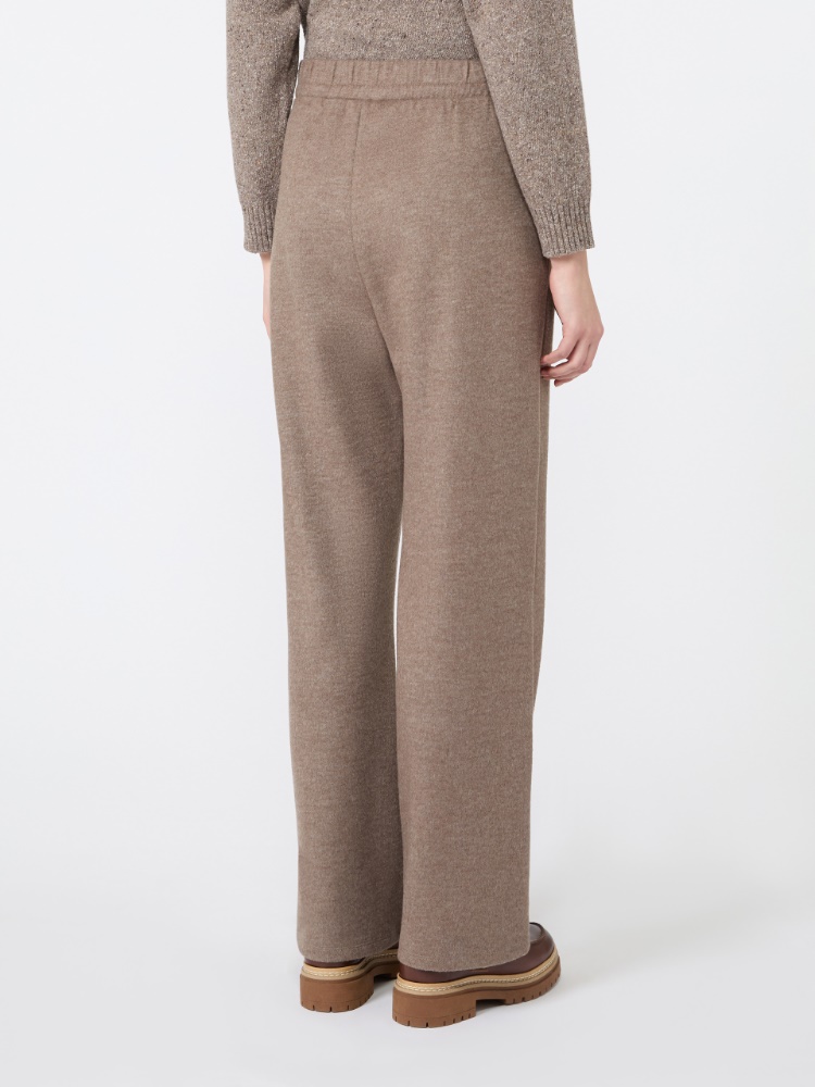 Трикотажные брюки