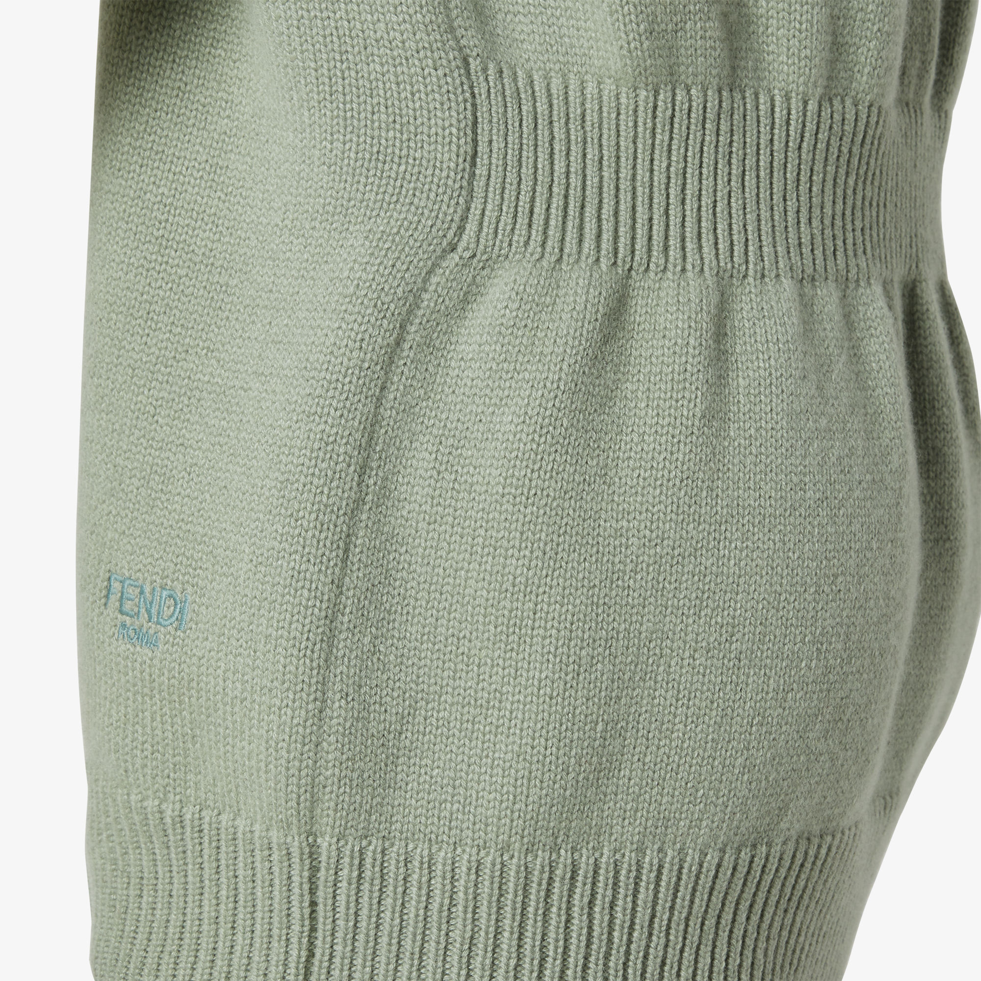 Трикотажный жилет