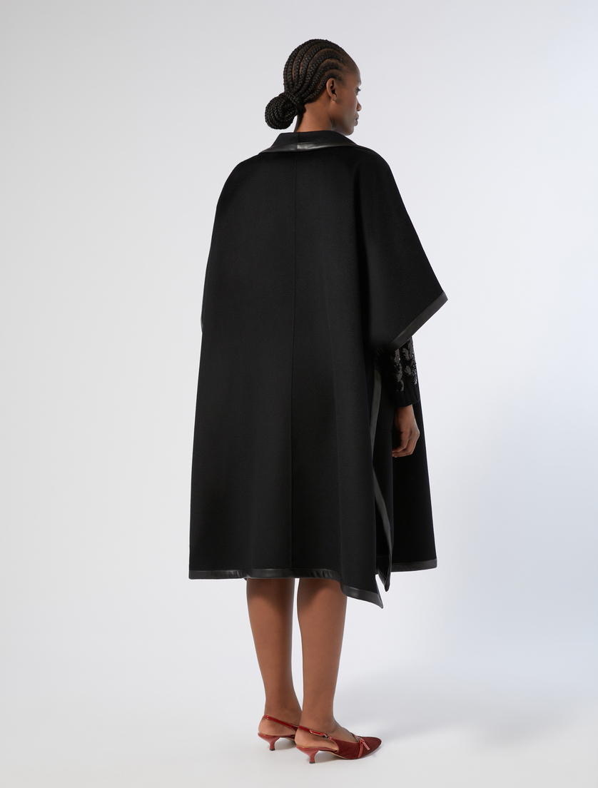 Пончо трикотажное