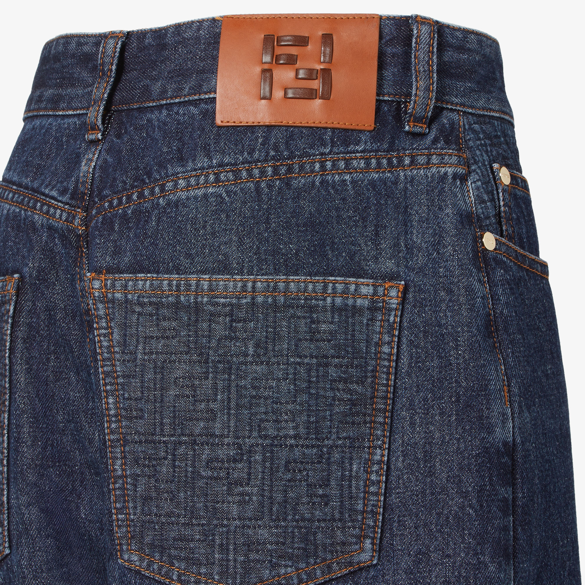 Джинсовые шорты