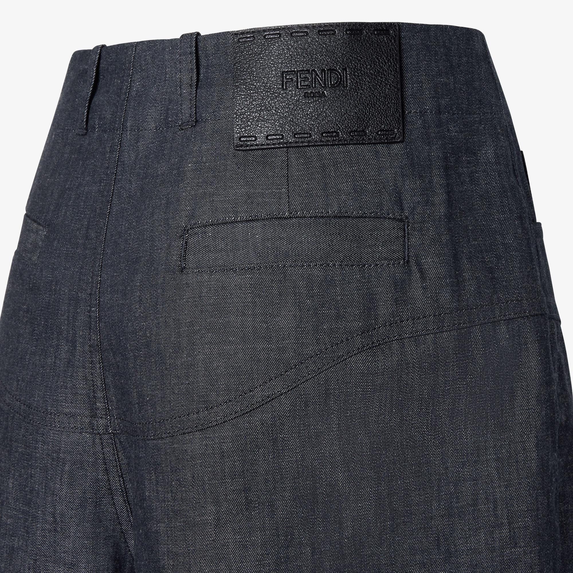 Джинсовые шорты